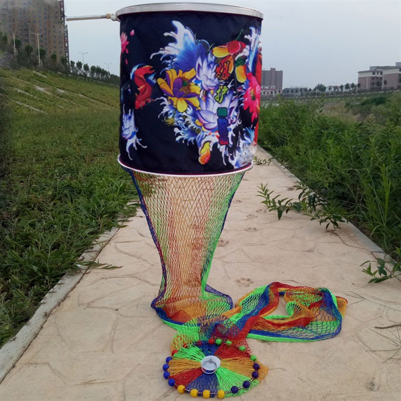 Black mouth color, 40 meters in diameter